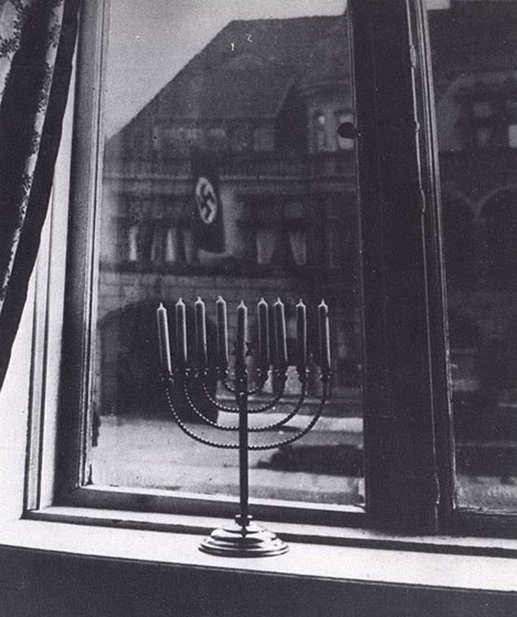 Holocaust-Menorah-inart1.jpg